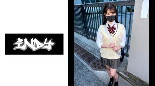 制服美少女校门口中出：下课后秘密P活动，私密视角脸部特写