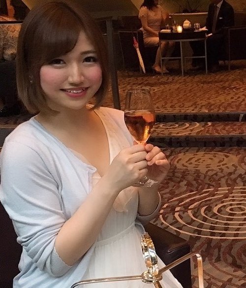 優雅模特Nana-Chan無碼真槍實彈：私人拍攝激情一夜