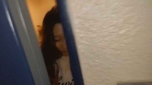Istri Mungil Melawan, Berakhir Dicumbu Di Dalam, Menanti Suami Tak Kunjung Pulang