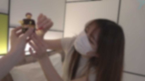 시골 소녀 나츠키, 진짜 페니스 보고 성적 각성!