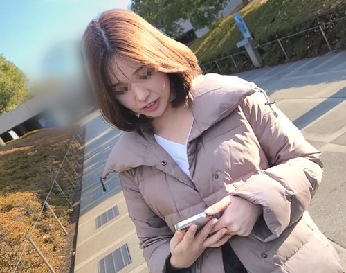 FC2 Instagrammer Creampie Live Show: Poor Single Mom Sells Body for Survival