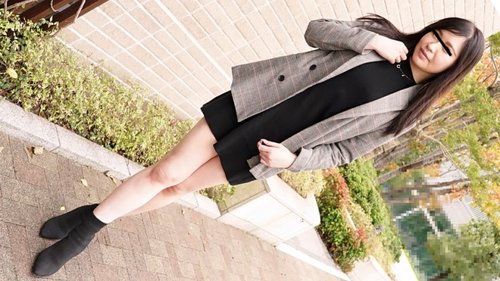 無修正熟女ママ：巨乳と大きいお尻がたまらない、ディープなフェラとパイズリ