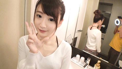 初撮影で失禁！敏感女子大生が透明制服で連続絶頂